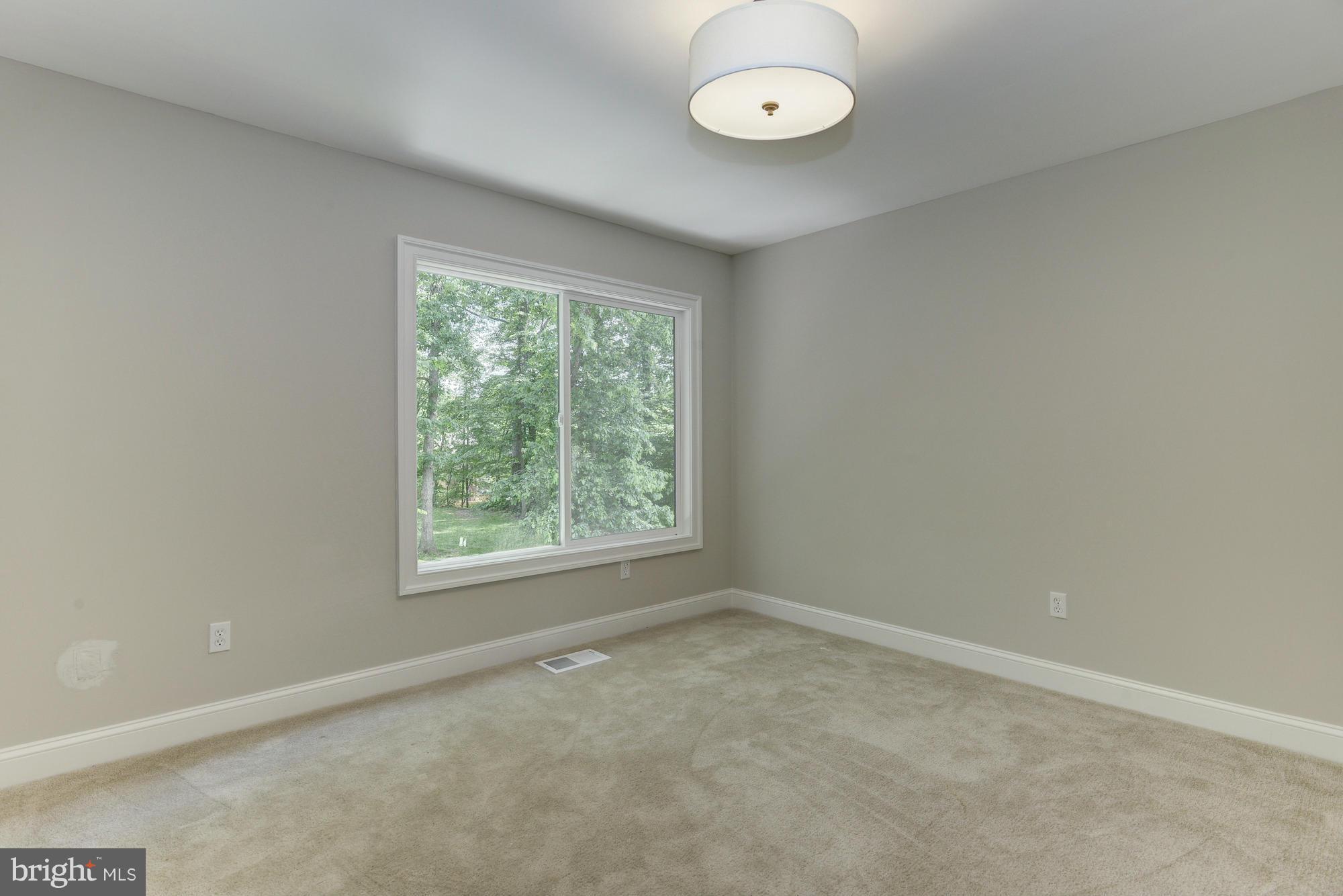 2237 Cartwright Place Reston, VA 20191 - Photo 15 of 25 Large 2nd bedroom with walk-in closet