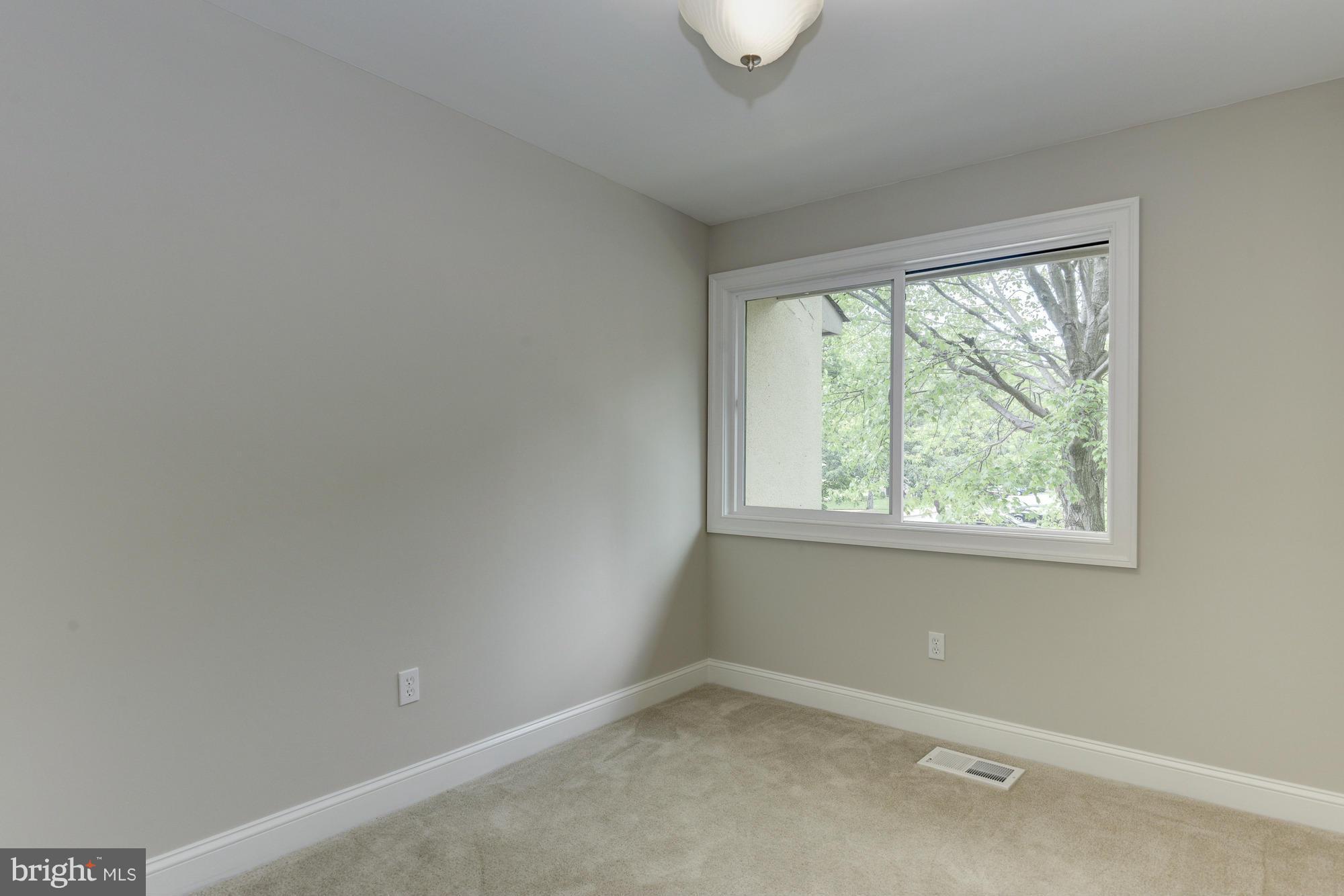2237 Cartwright Place Reston, VA 20191 - Photo 20 of 25 4th bedroom with 5 foot closet and large window