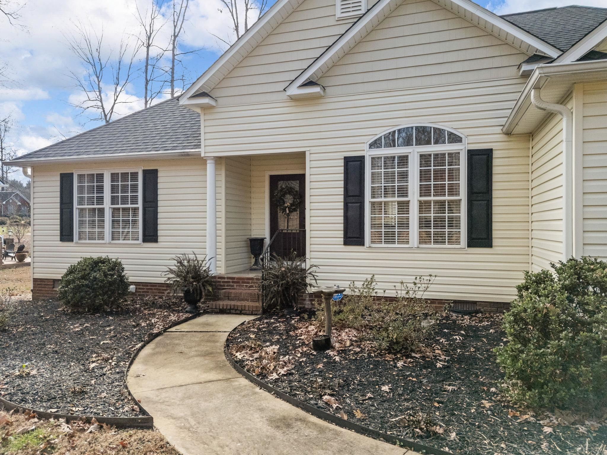 890 Spring Valley Road Inman, SC 29349 - Photo 3 of 41