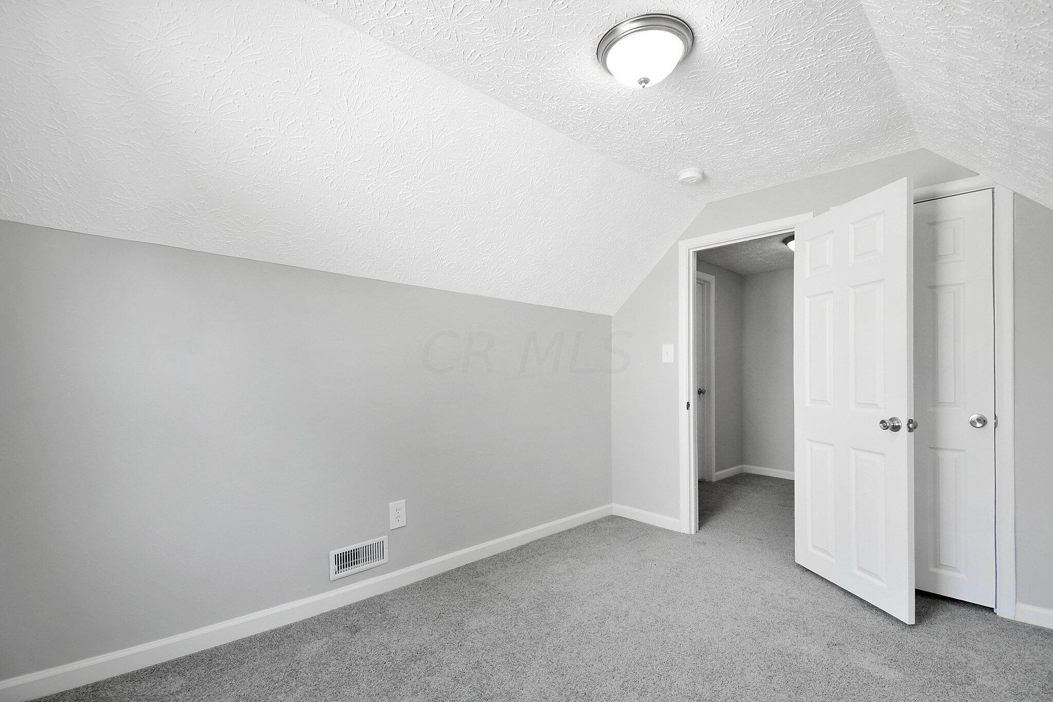 3326 Eakin Road Columbus, OH 43204 - Photo 21 of 27 18-web-or-mls-3326-eakin-rd