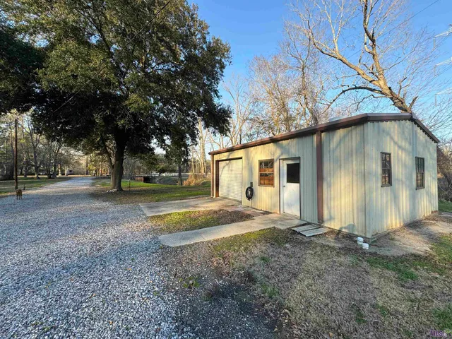 $439,000 | 7490 Bayou Paul Road, St. Gabriel, LA 70776