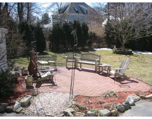 27 Morton Road Swampscott, MA 01907 - Photo 8 of 9 Gallery Image 8