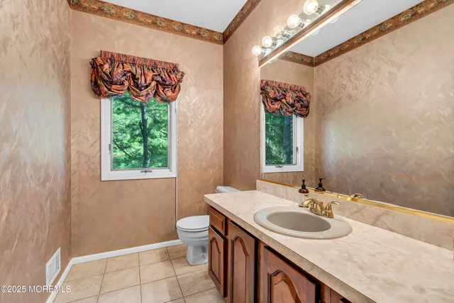 $1,395,000 | 18 Wetherill Drive, Millstone Township, NJ 08510