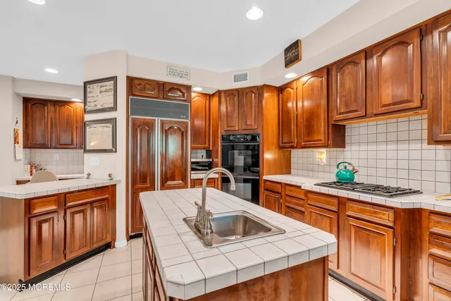 $1,395,000 | 18 Wetherill Drive, Millstone Township, NJ 08510