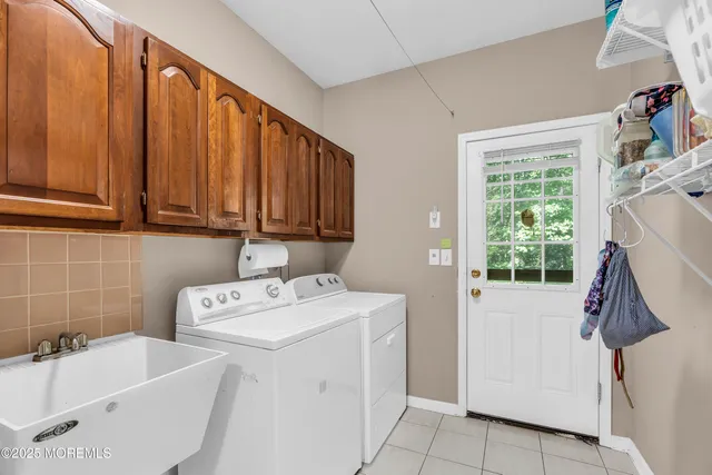 $1,395,000 | 18 Wetherill Drive, Millstone Township, NJ 08510