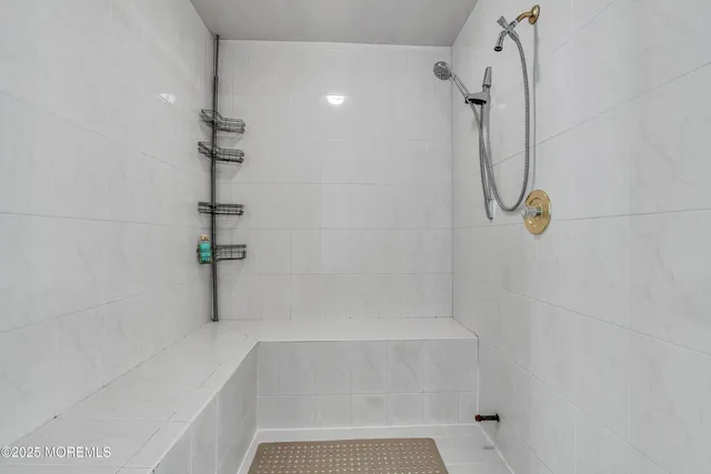 $1,395,000 | 18 Wetherill Drive, Millstone Township, NJ 08510