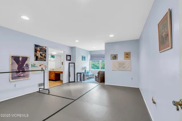 $1,395,000 | 18 Wetherill Drive, Millstone Township, NJ 08510