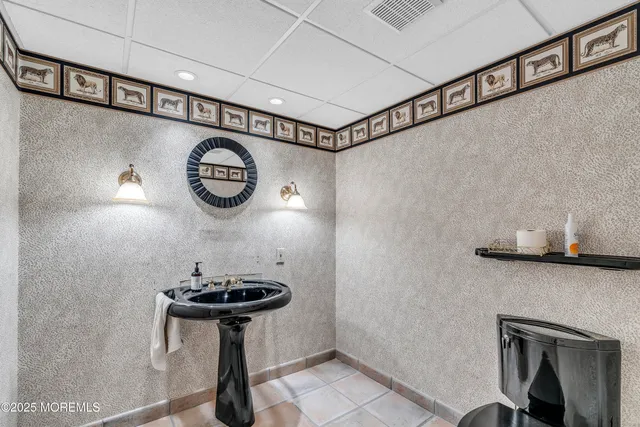 $1,395,000 | 18 Wetherill Drive, Millstone Township, NJ 08510