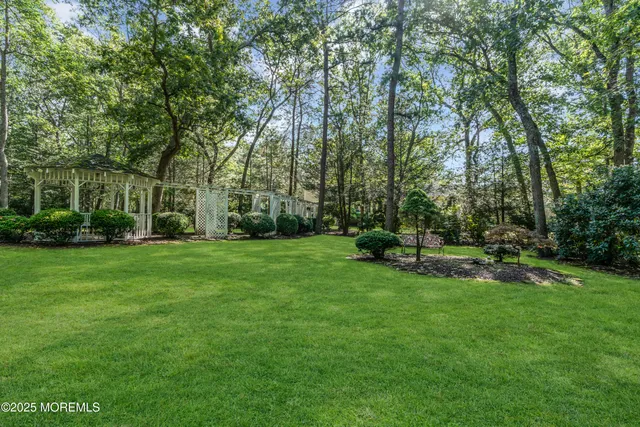 $1,395,000 | 18 Wetherill Drive, Millstone Township, NJ 08510