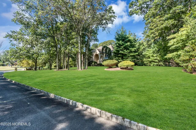 $1,395,000 | 18 Wetherill Drive, Millstone Township, NJ 08510