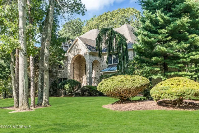 $1,395,000 | 18 Wetherill Drive, Millstone Township, NJ 08510