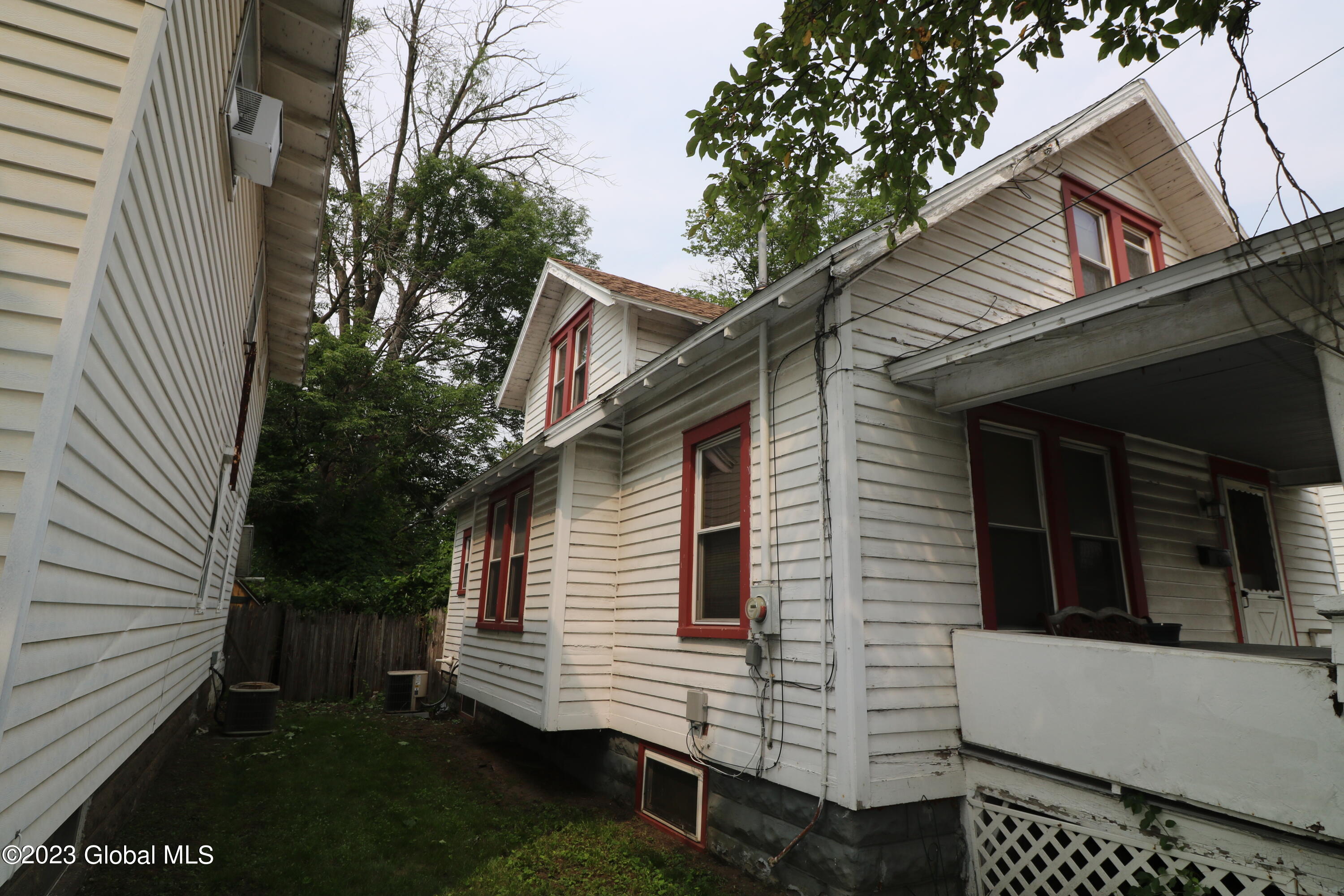 755 Curry Road Rotterdam, NY 12306 - Photo 2 of 6 3