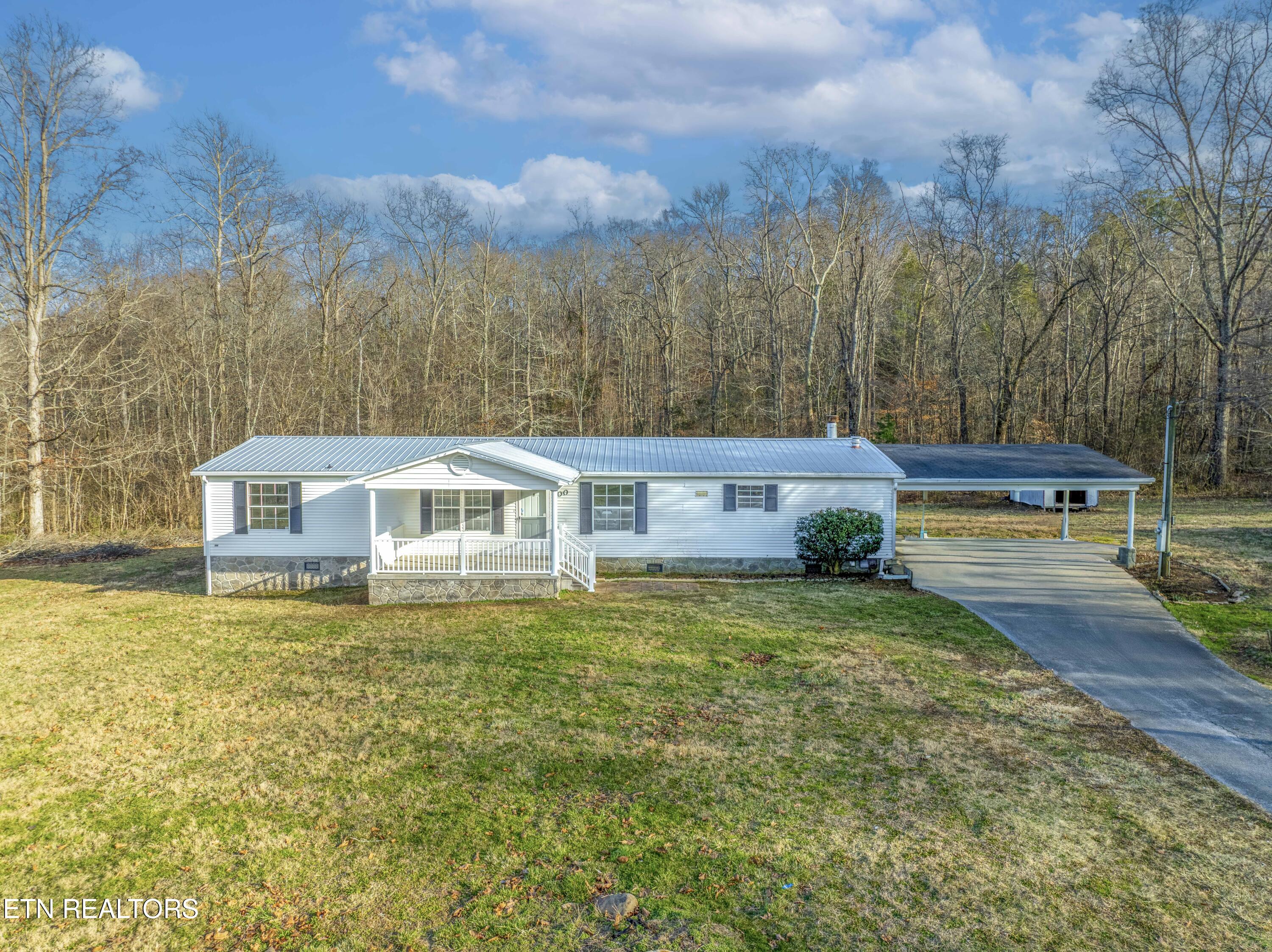 300 Carson Springs Road Newport, TN 37821 - Photo 1 of 23 01