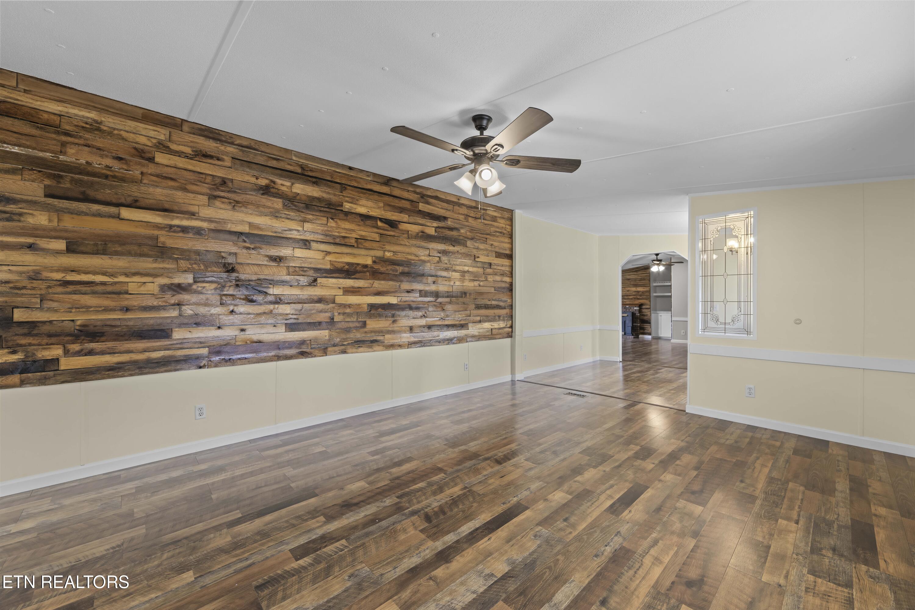 300 Carson Springs Road Newport, TN 37821 - Photo 10 of 23 010