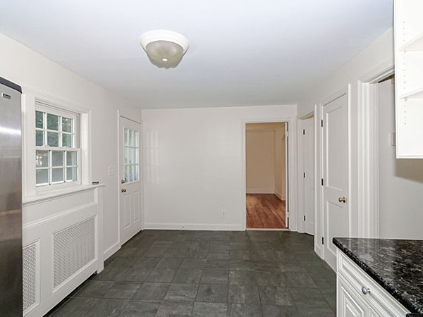 103 Beal Road Waltham, MA 02453 - Photo 6 of 30 Gallery Image 6