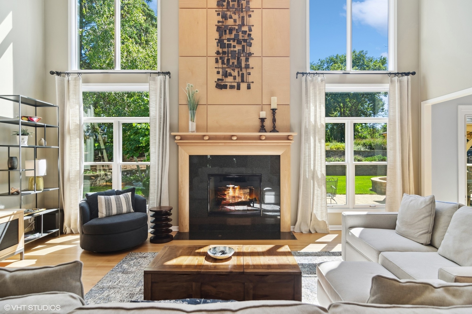 716 Saddle Ridge Crystal Lake, IL 60012 - Photo 11 of 42 a living room with furniture and a window