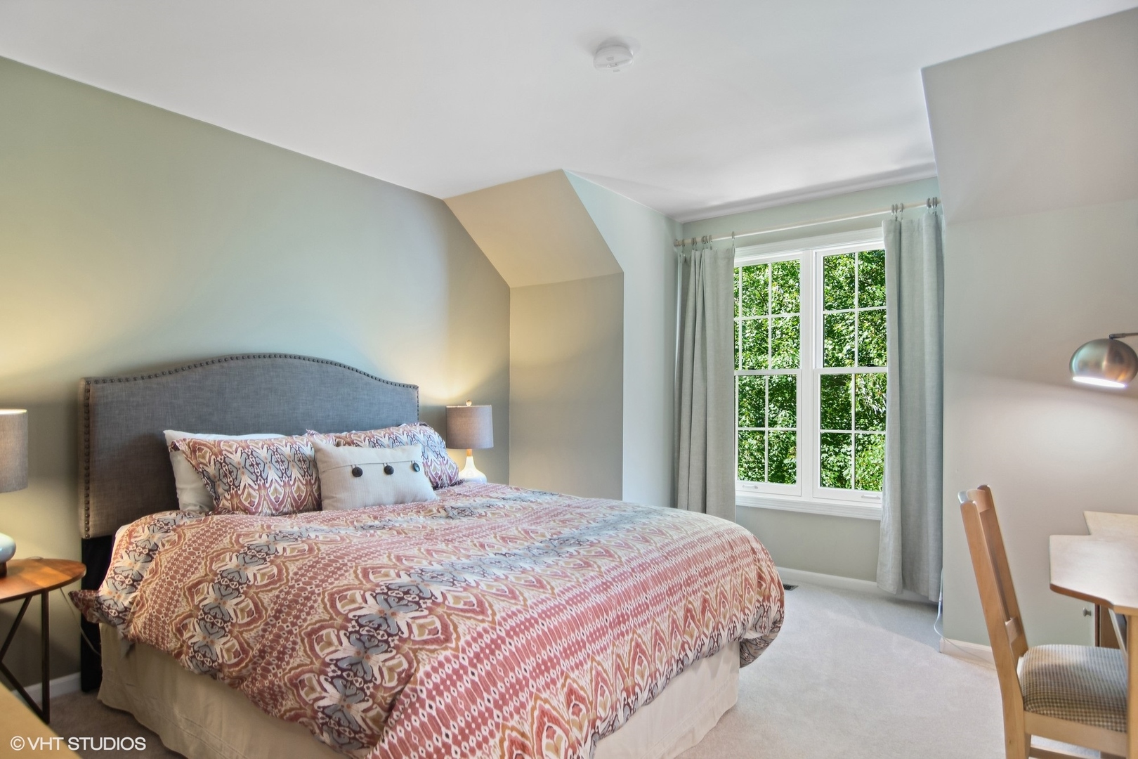 716 Saddle Ridge Crystal Lake, IL 60012 - Photo 20 of 42 a bedroom with a large bed and a window