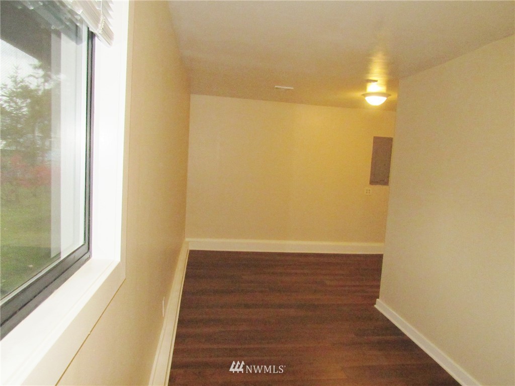 11615 Southeast 160th Street Renton, WA 98058 - Photo 16 of 20 Gallery Image 16