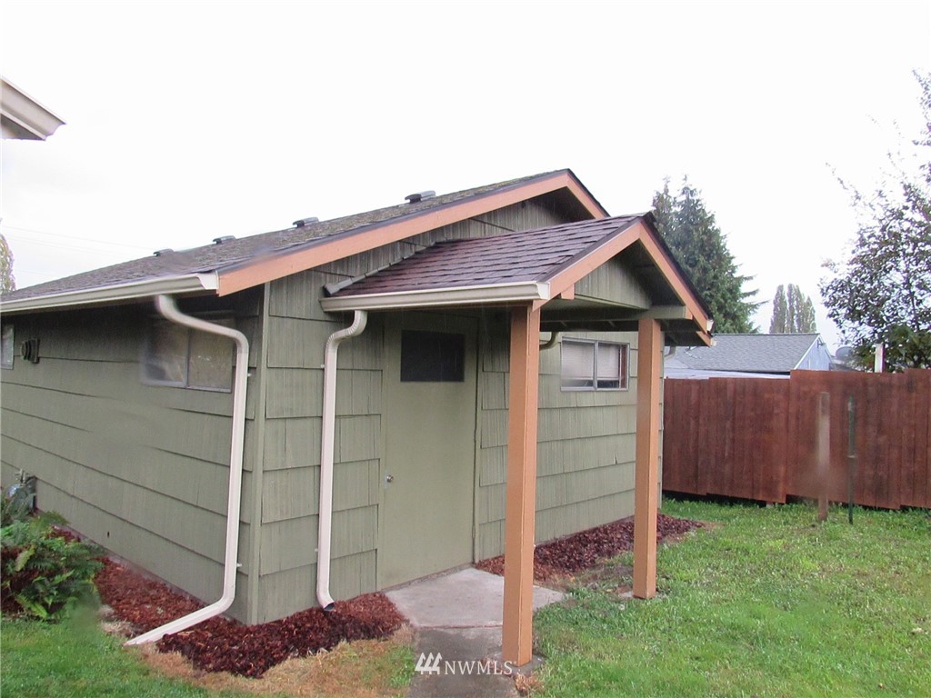 11615 Southeast 160th Street Renton, WA 98058 - Photo 19 of 20 Gallery Image 19