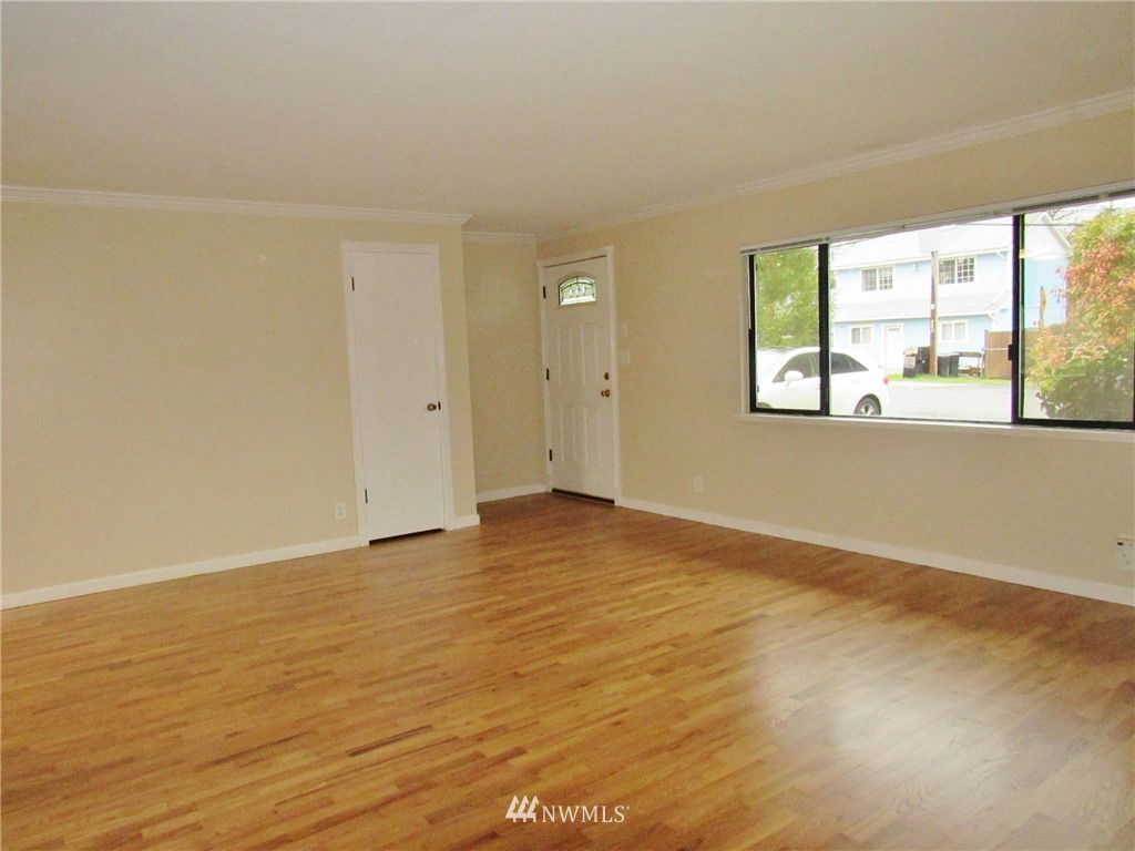 11615 Southeast 160th Street Renton, WA 98058 - Photo 7 of 20 Gallery Image 7