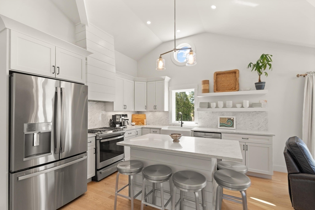 40 Thurston Point Road Gloucester, MA 01930 - Photo 15 of 16 Gallery Image 15