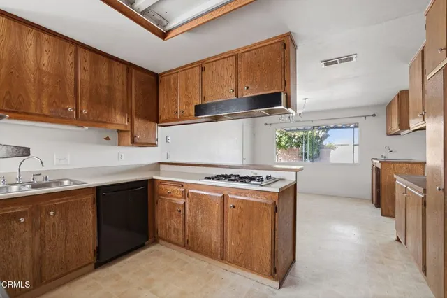 $950,000 | 922 Olympia Avenue, Ventura, CA 93004