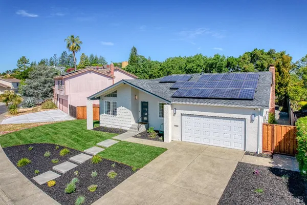 $1,395,000 | 13 Woodland Court, Novato, CA 94947