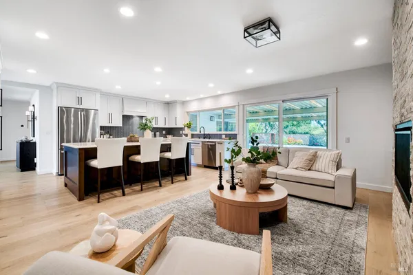 $1,395,000 | 13 Woodland Court, Novato, CA 94947