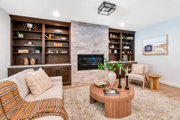 $1,395,000 | 13 Woodland Court, Novato, CA 94947