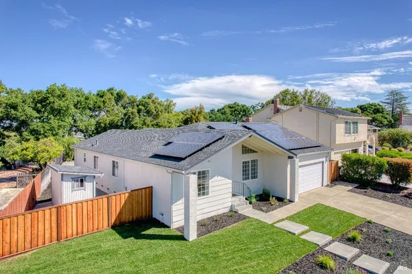 $1,395,000 | 13 Woodland Court, Novato, CA 94947