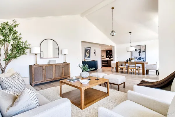 $1,395,000 | 13 Woodland Court, Novato, CA 94947