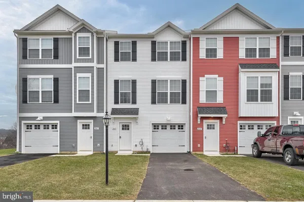 $2,233 | 2047 Ter Vw Lane, Mechanicsburg, PA 17055