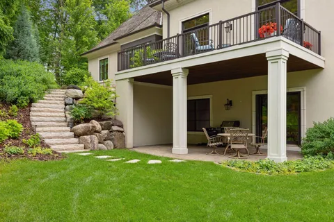 $3,125,000 | 405 Carpenters Point, Wayzata, MN 55391