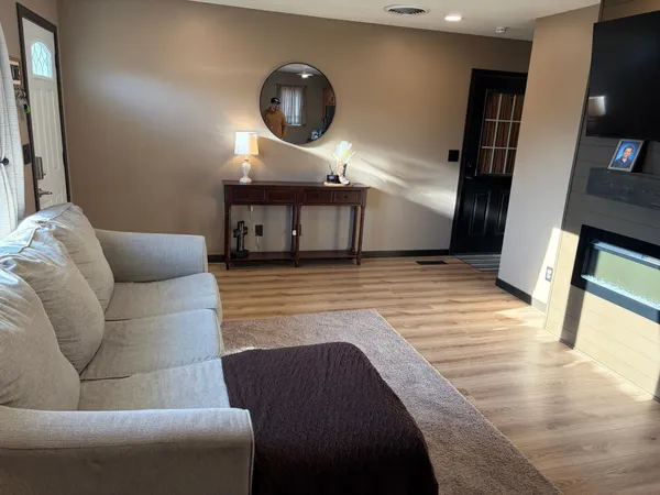 $214,900 | 303 Quince Street Southwest, Unit B, New London, MN 56273