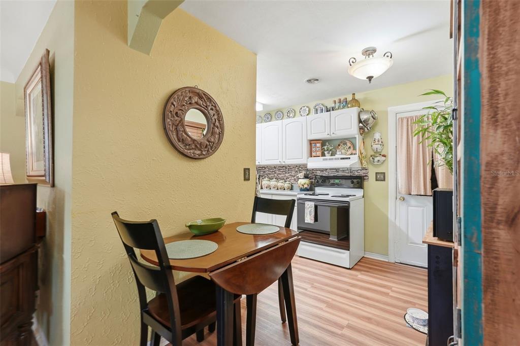4570 Haines Road North St. Petersburg, FL 33714 - Photo 6 of 29
