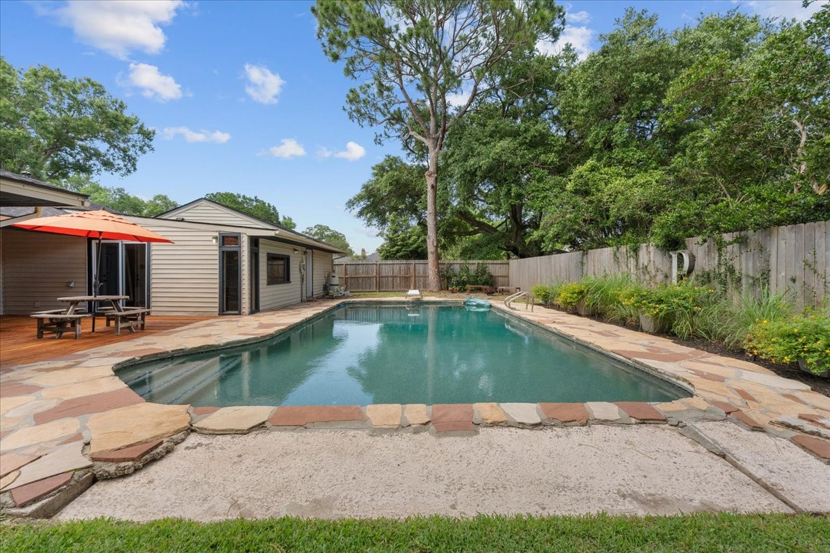 1630 Bowline Road Houston, TX 77062 - Photo 40 of 46