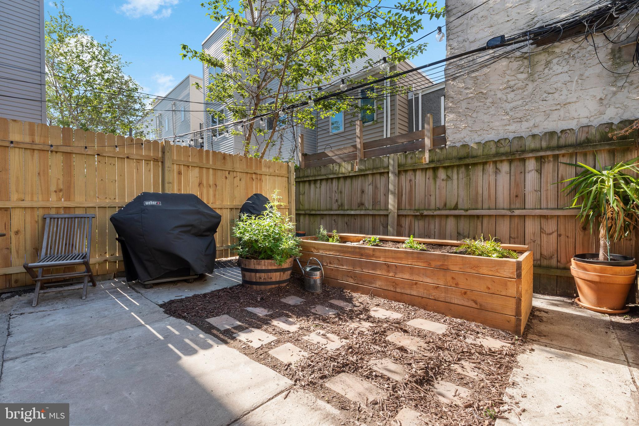 1940 Reed Street Philadelphia, PA 19146 - Photo 24 of 26 Backyard