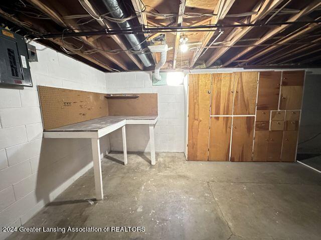 6246 Hilliard Road Lansing, MI 48911 - Photo 22 of 38 IMG_0345