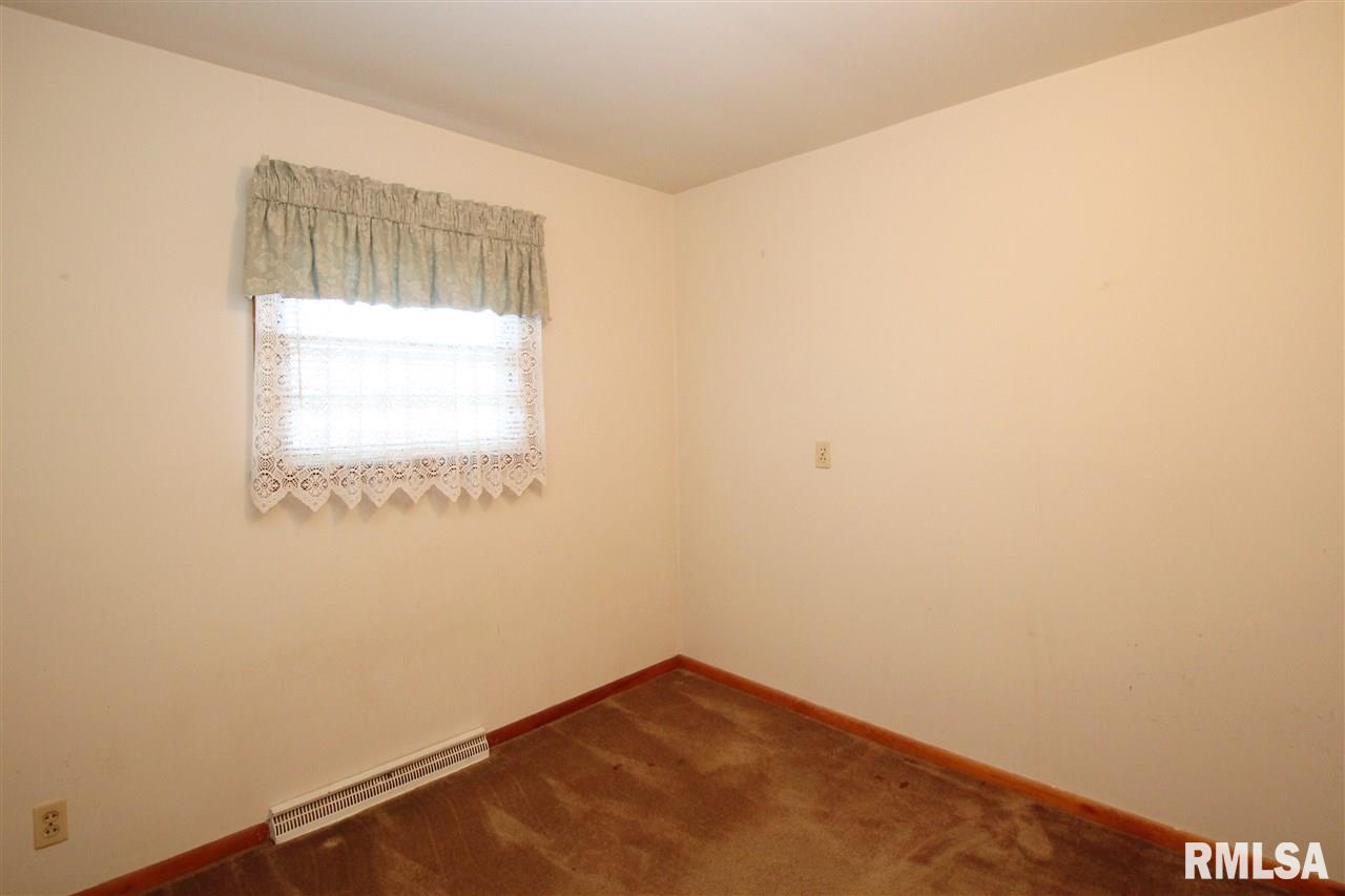 118 Briargate Road Washington, IL 61571 - Photo 17 of 36 Gallery Image 17