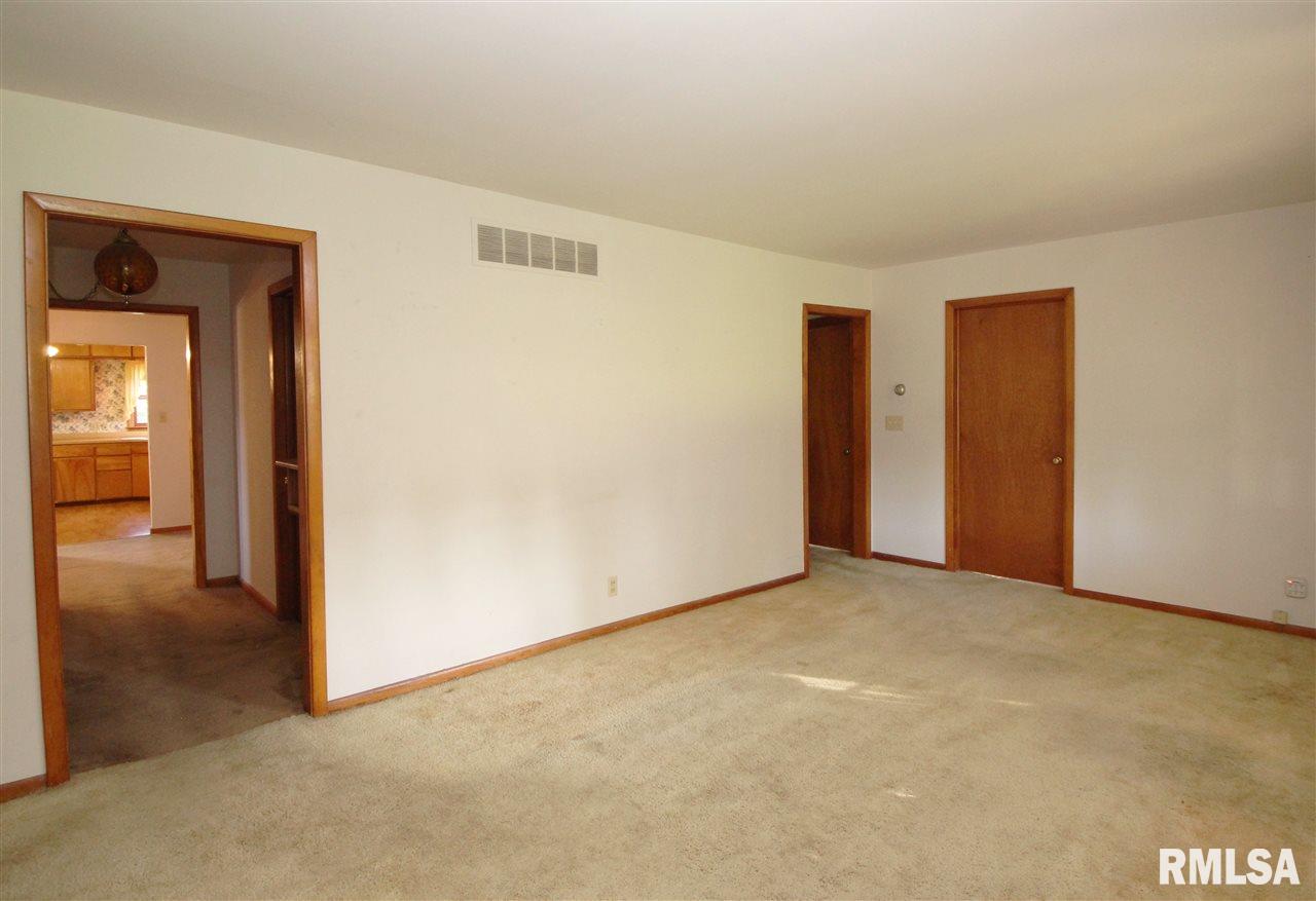 118 Briargate Road Washington, IL 61571 - Photo 5 of 36 Gallery Image 5