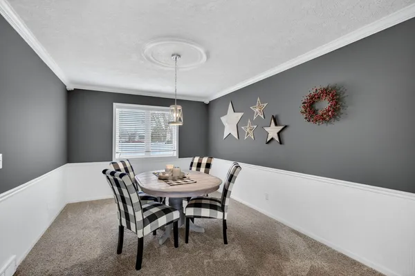 $450,000 | 704 South 8th Street, Eldridge, IA 52748