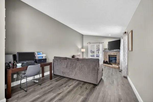 $450,000 | 704 South 8th Street, Eldridge, IA 52748