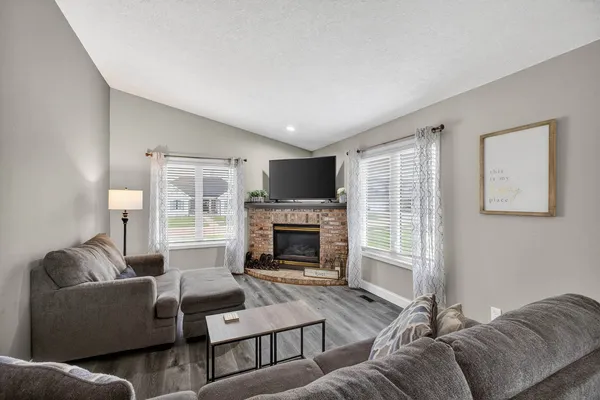 $450,000 | 704 South 8th Street, Eldridge, IA 52748