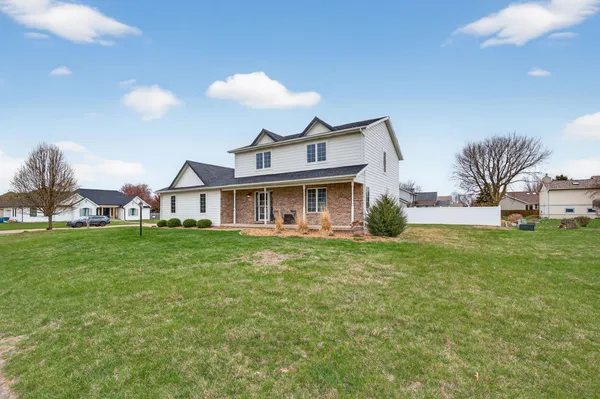 $450,000 | 704 South 8th Street, Eldridge, IA 52748