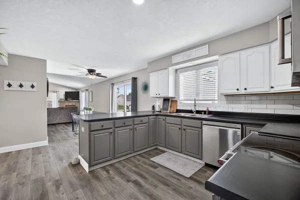 $450,000 | 704 South 8th Street, Eldridge, IA 52748