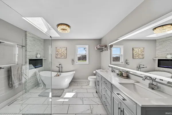 $724,599 | 15460 Durham Way East, Granger, IN 46530