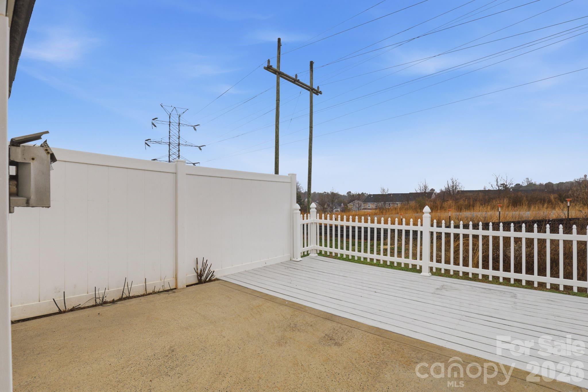 7978 Mariners Pointe Circle Denver, NC 28037 - Photo 32 of 37 a view of a balcony