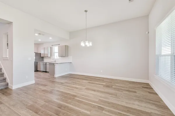 $2,395 | 13083 Clear View Drive, Willis, TX 77318