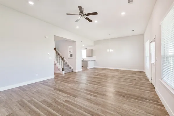 $2,395 | 13083 Clear View Drive, Willis, TX 77318