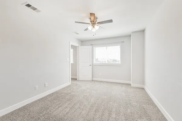 $2,395 | 13083 Clear View Drive, Willis, TX 77318